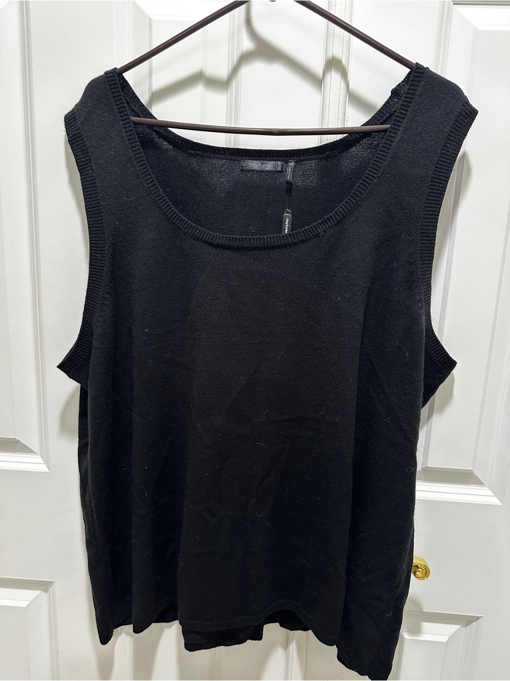Daisy Fuentes Black Scoop Neck Knit Tank
